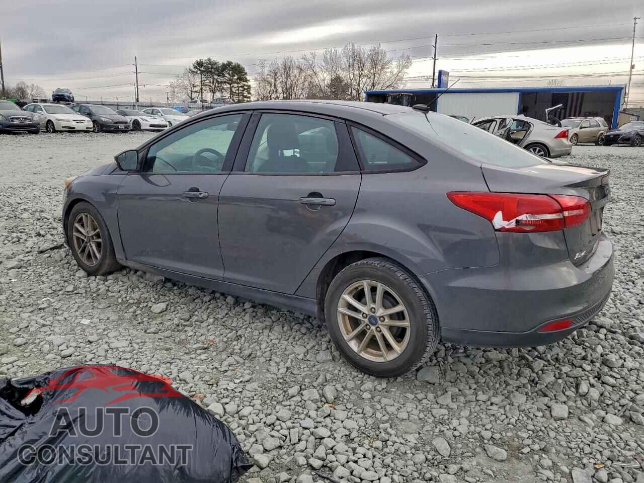 FORD FOCUS 2017 - 1FADP3F21HL322413