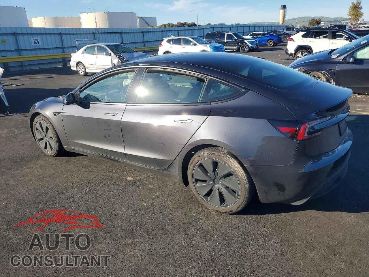 TESLA MODEL 3 2024 - 5YJ3E1EB9RF834751