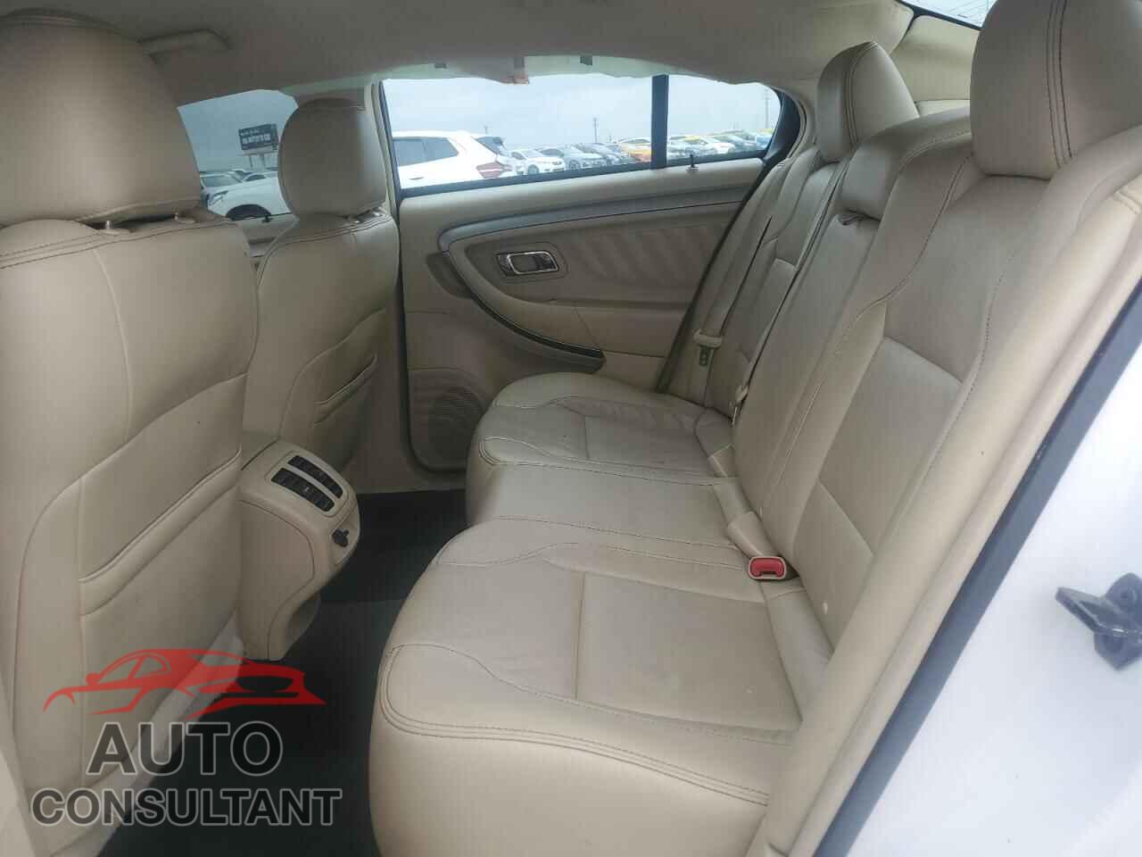 FORD TAURUS 2015 - 1FAHP2E89FG202060