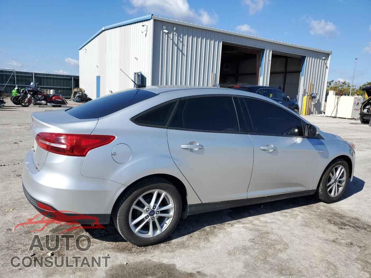 FORD FOCUS 2017 - 1FADP3F29HL306170