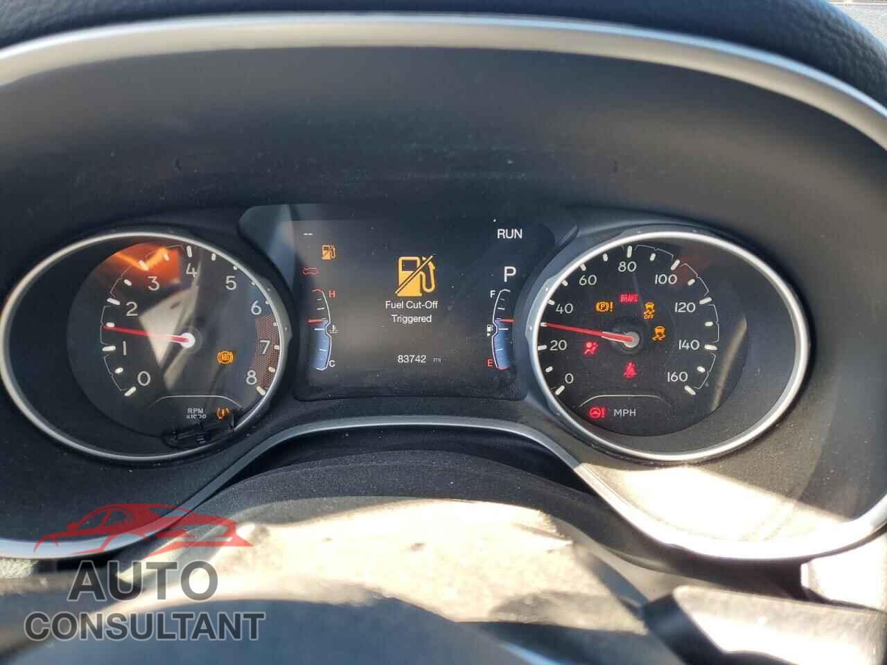 JEEP COMPASS 2018 - 3C4NJDBB2JT401806