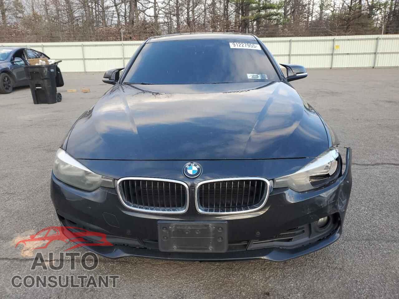 BMW 3 SERIES 2016 - WBA8E1G54GNU10032