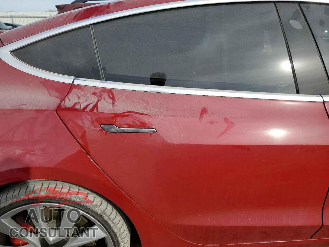 TESLA MODEL 3 2018 - 5YJ3E1EB5JF075326
