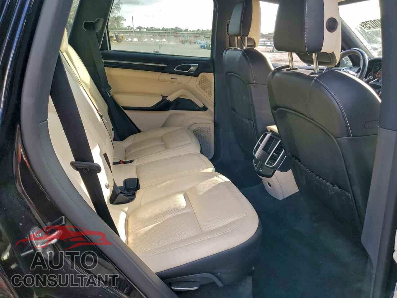 PORSCHE CAYENNE 2017 - WP1AA2A20HKA88043