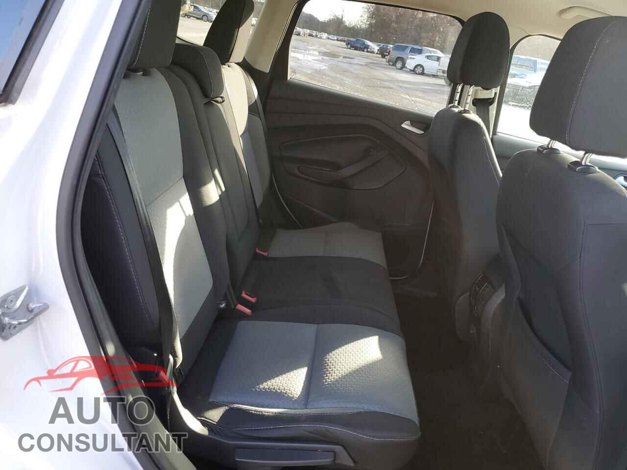 FORD ESCAPE 2017 - 1FMCU9GD1HUD57136