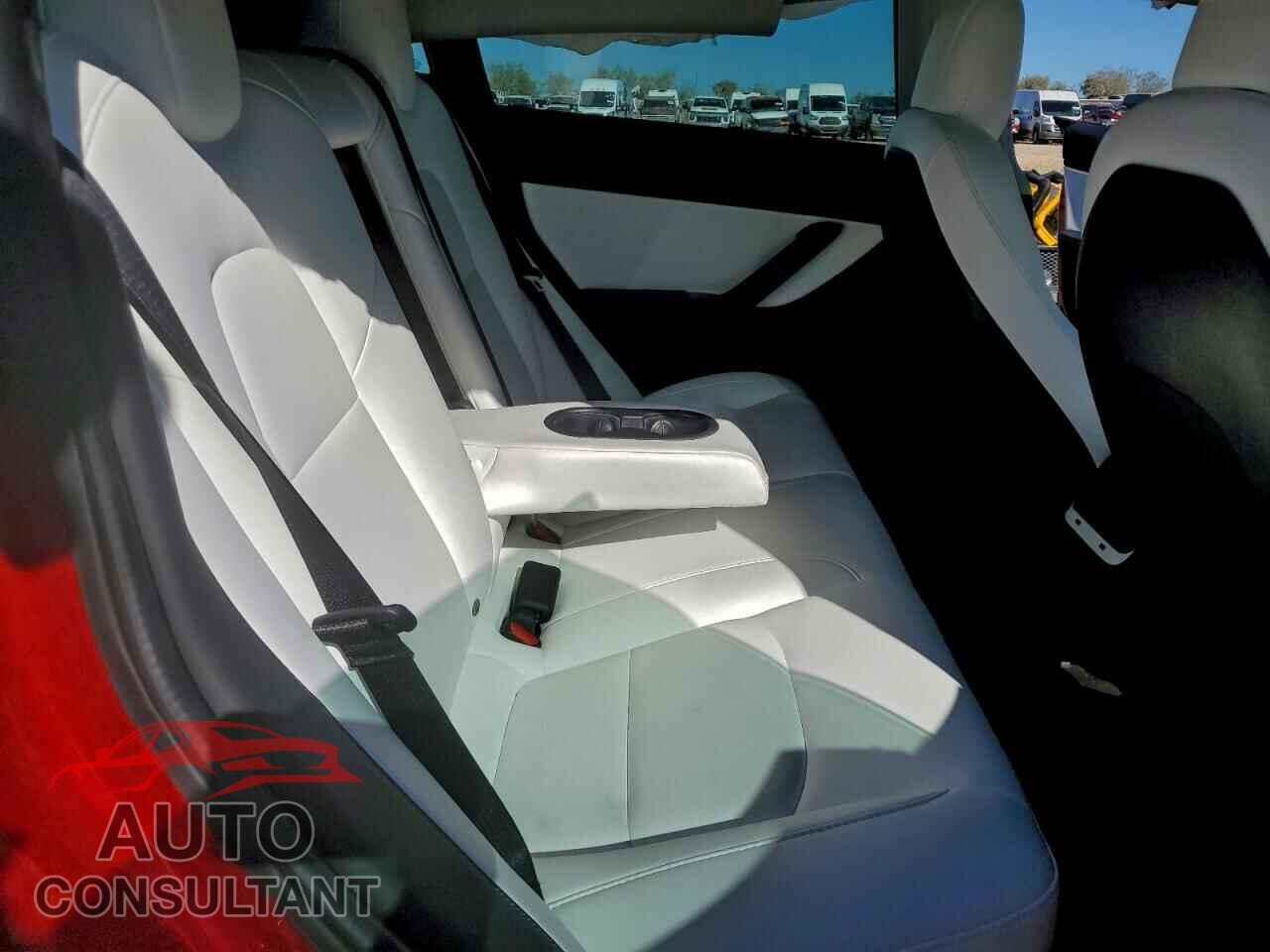 TESLA MODEL 3 2020 - 5YJ3E1EB5LF668025