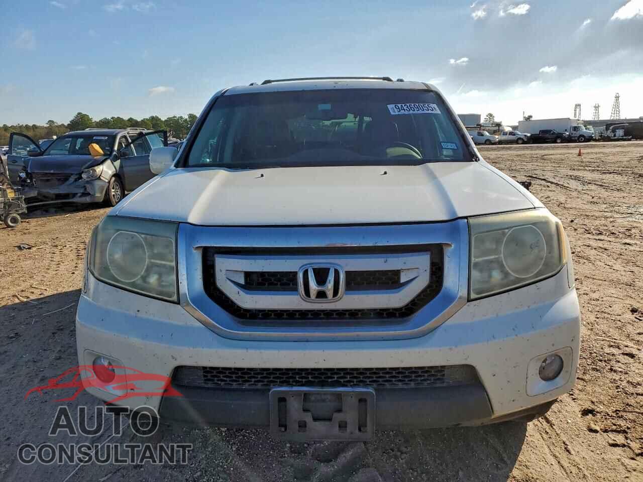 HONDA PILOT 2011 - 5FNYF3H98BB013931
