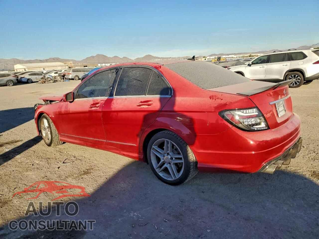 MERCEDES-BENZ C-CLASS 2013 - WDDGF5HB7DR260175