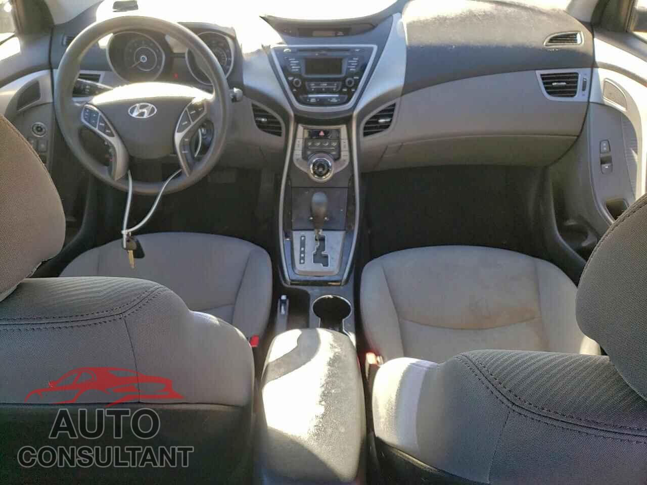HYUNDAI ELANTRA 2013 - 5NPDH4AE8DH242524