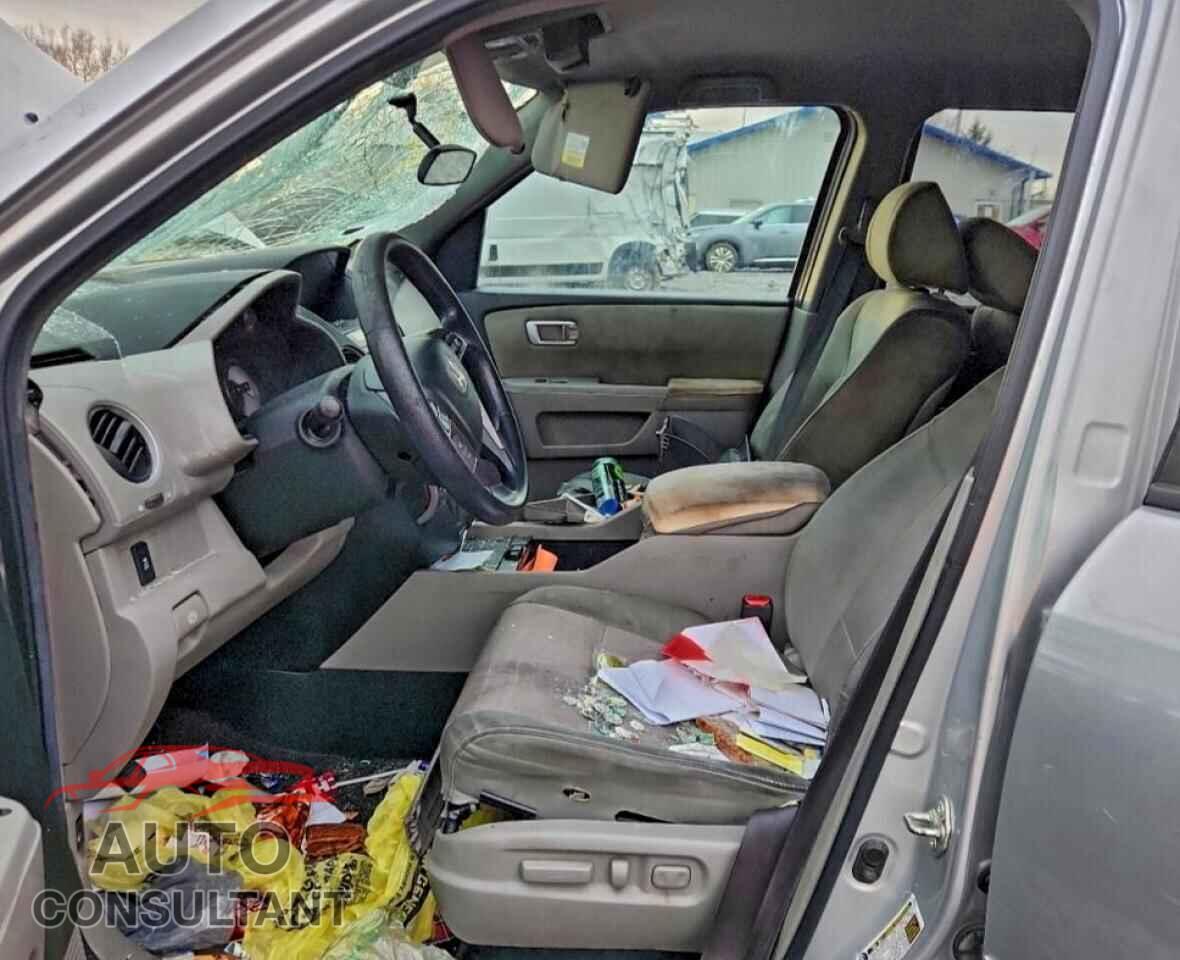 HONDA PILOT 2013 - 5FNYF4H44DB011929