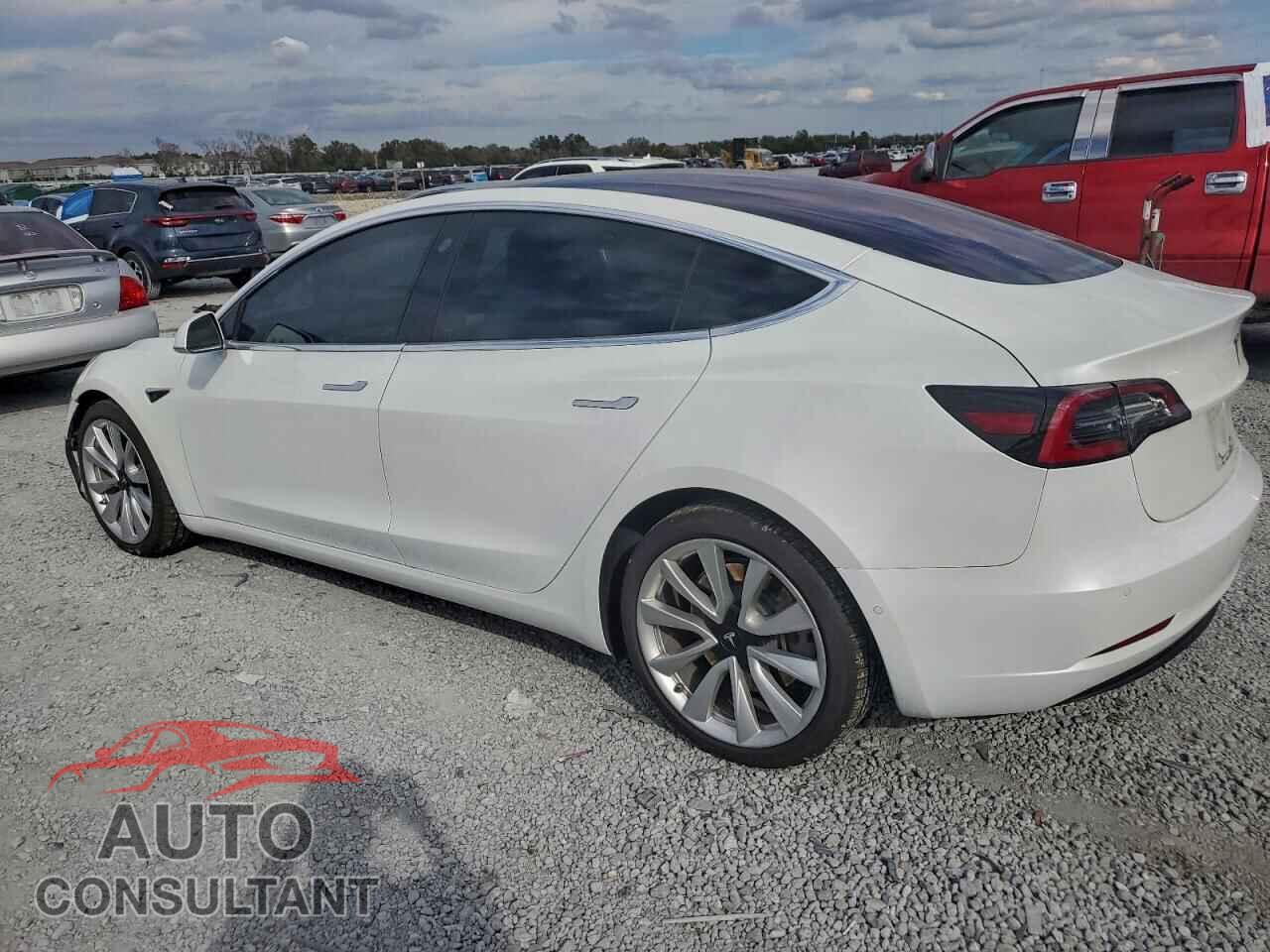 TESLA MODEL 3 2018 - 5YJ3E1EB7JF147997