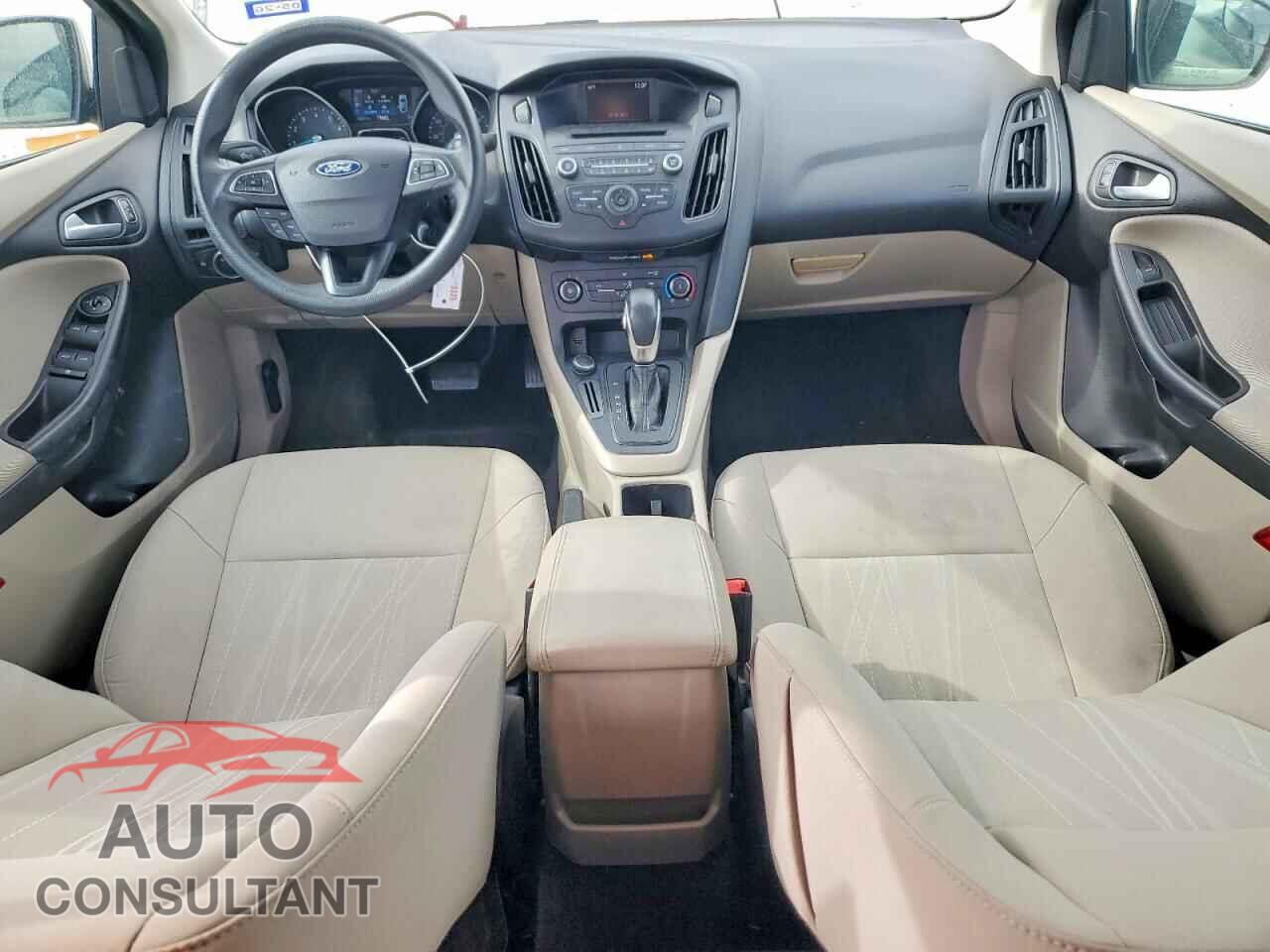 FORD FOCUS 2017 - 1FADP3F20HL324542