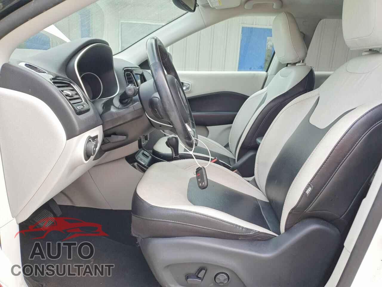 JEEP COMPASS 2020 - 3C4NJCCB9LT141030