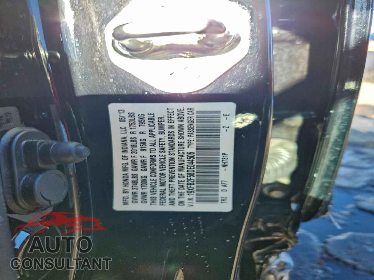 HONDA CIVIC 2013 - 19XFB2F58DE044506