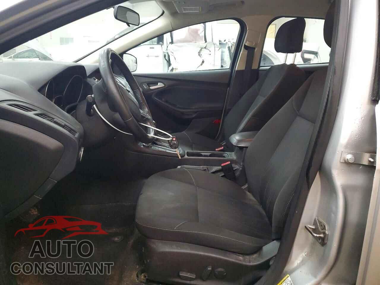 FORD FOCUS 2016 - 1FADP3F21GL267377