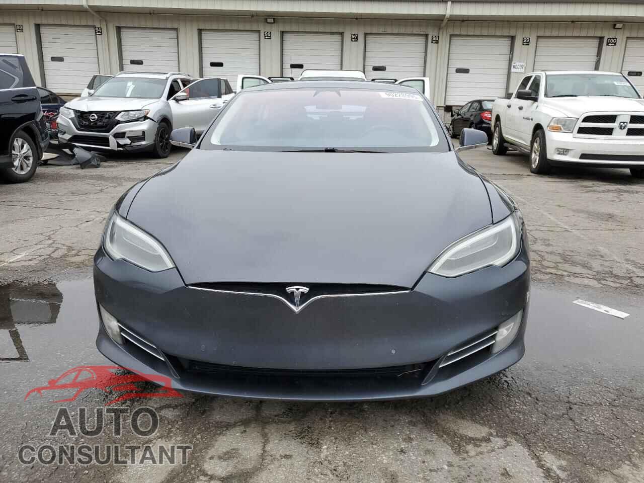 TESLA MODEL S 2018 - 5YJSA1E23JF277377