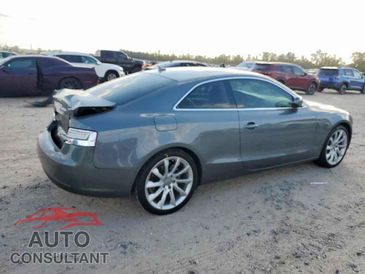 AUDI A5 2013 - WAULFAFR2DA077585