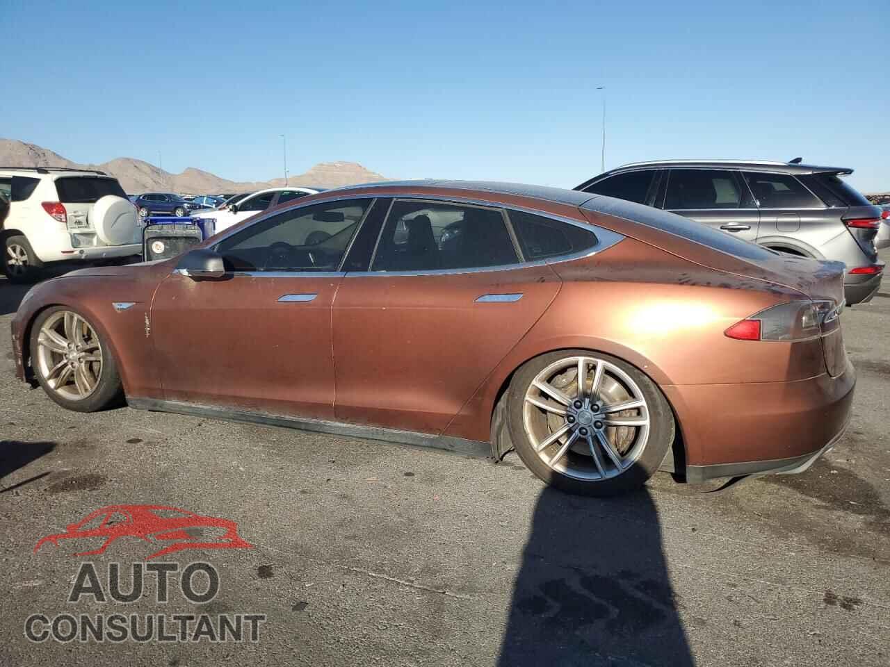 TESLA MODEL S 2013 - 5YJSA1AG9DFP12800
