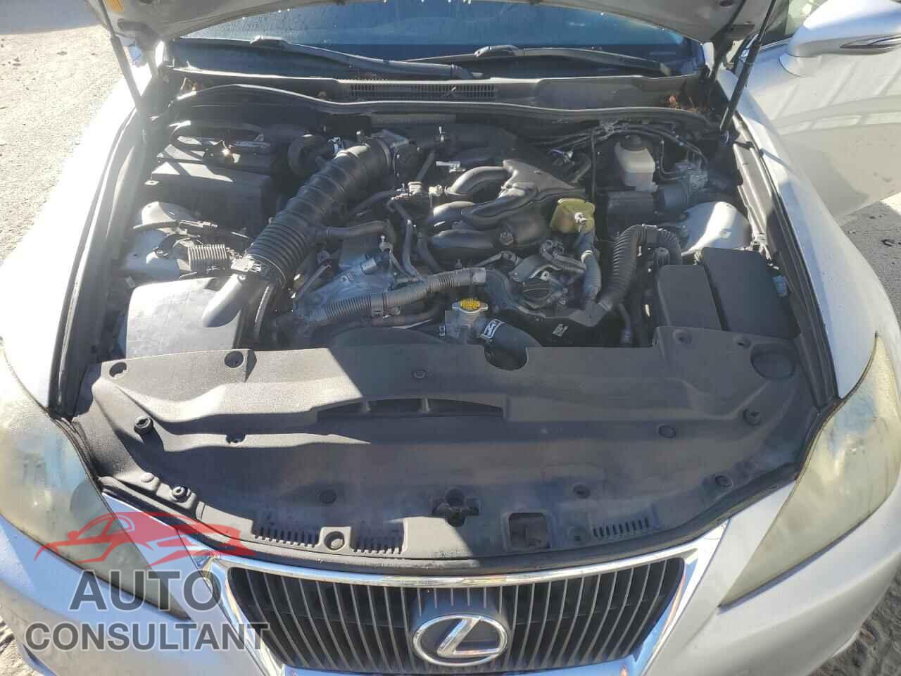 LEXUS IS 2012 - JTHCF5C2XC5053333