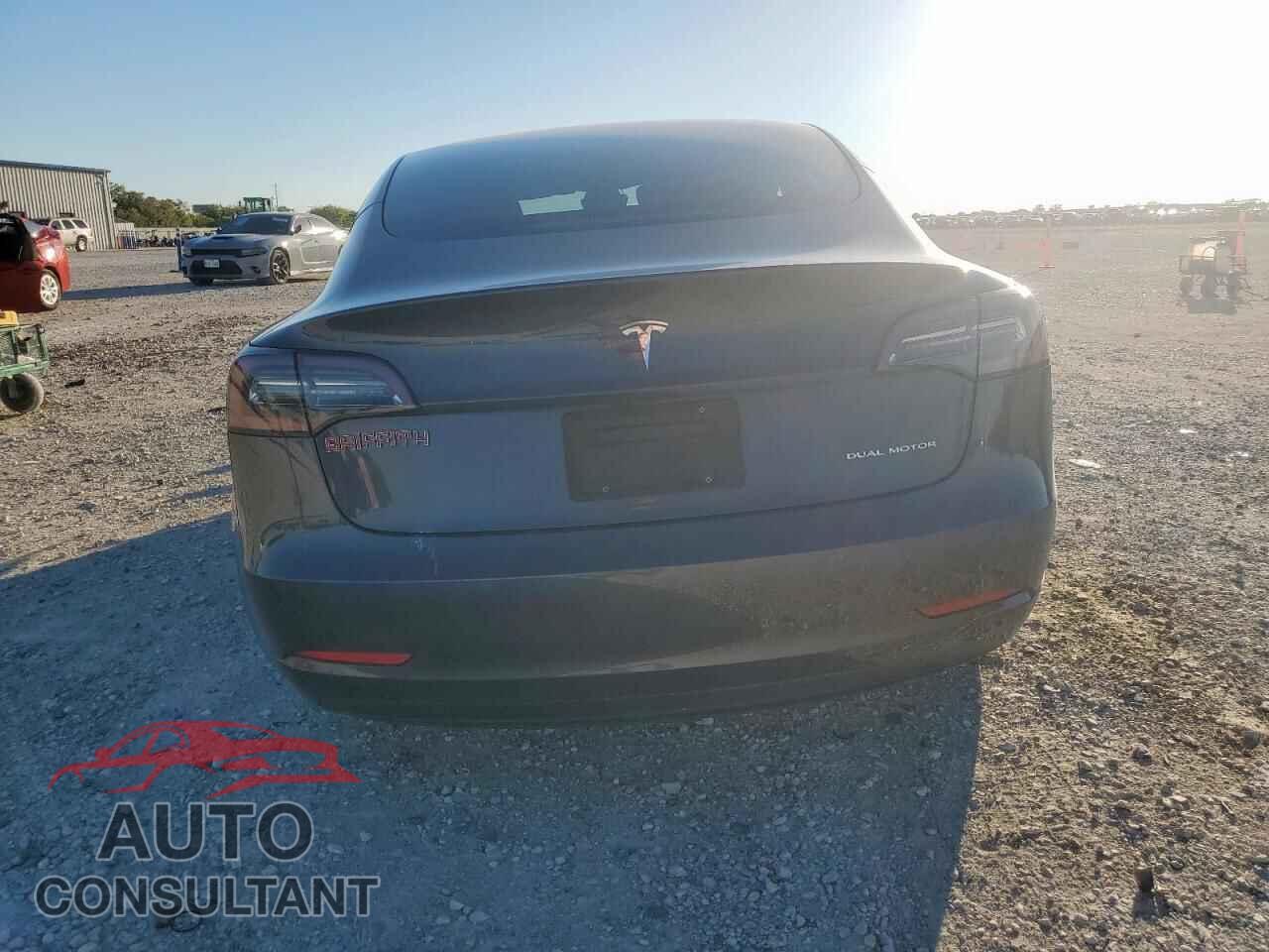 TESLA MODEL 3 2022 - 5YJ3E1EB2NF194103
