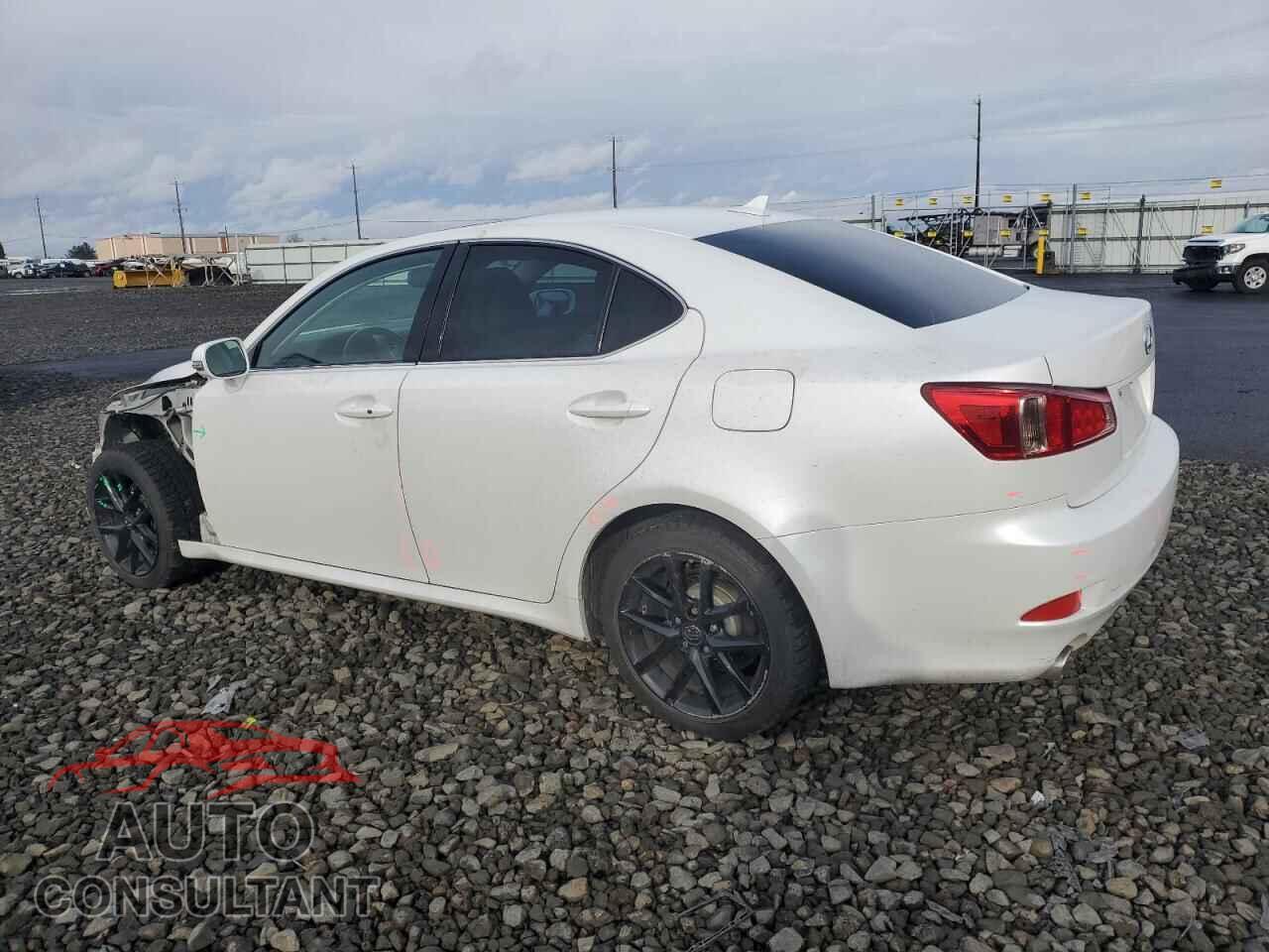 LEXUS IS 2012 - JTHCF5C25C5057533