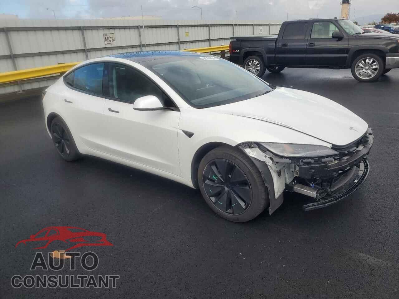 TESLA MODEL 3 2024 - 5YJ3E1EA5RF784860