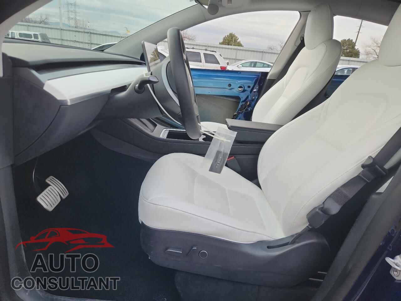 TESLA MODEL Y 2022 - 7SAYGDEF5NF552656