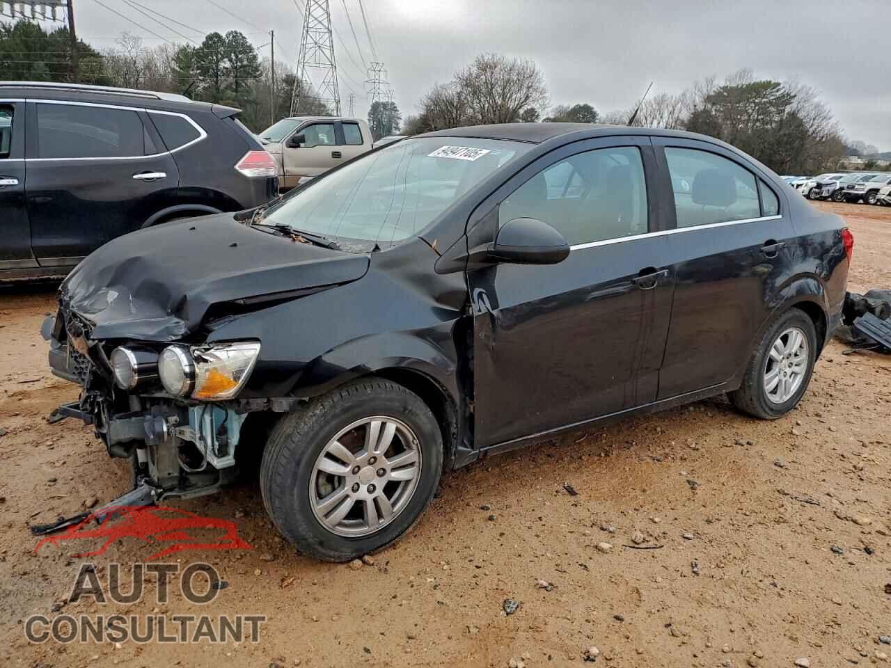 CHEVROLET SONIC 2013 - 1G1JC5SH8D4136847