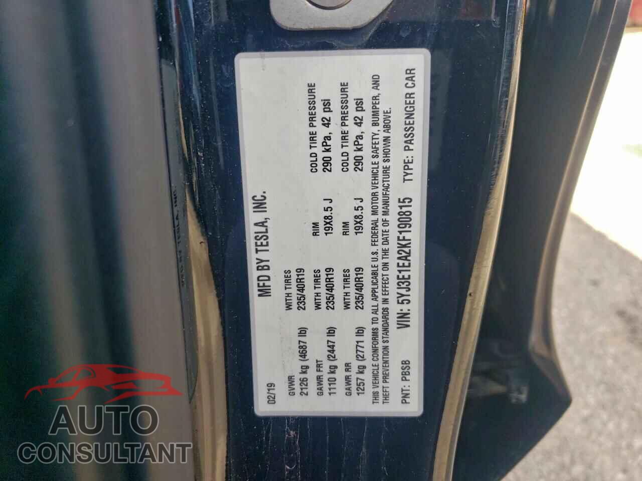 TESLA MODEL 3 2019 - 5YJ3E1EA2KF190815