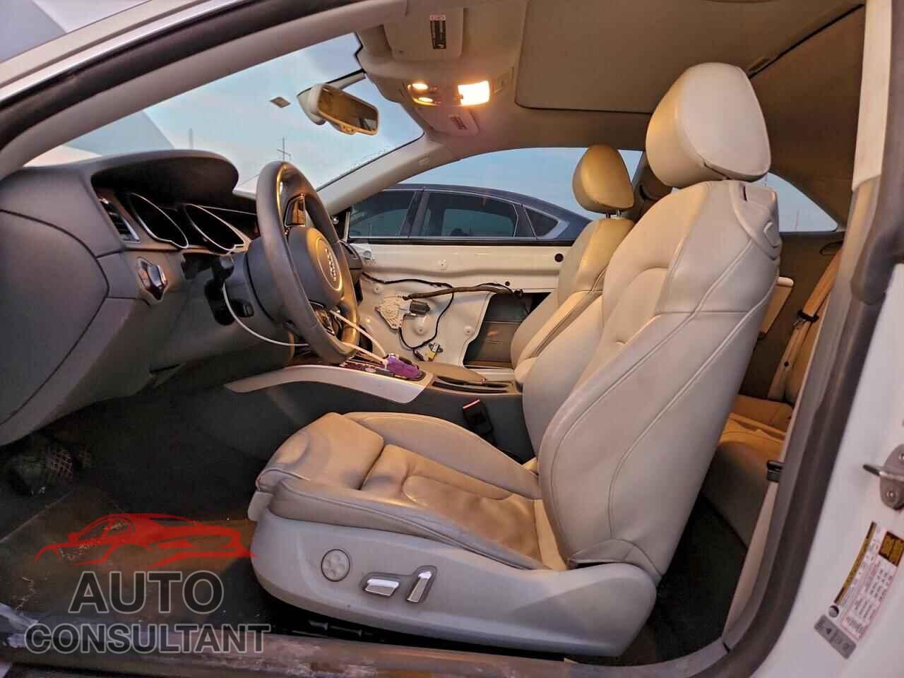 AUDI A5 2013 - WAULFAFR5DA059372