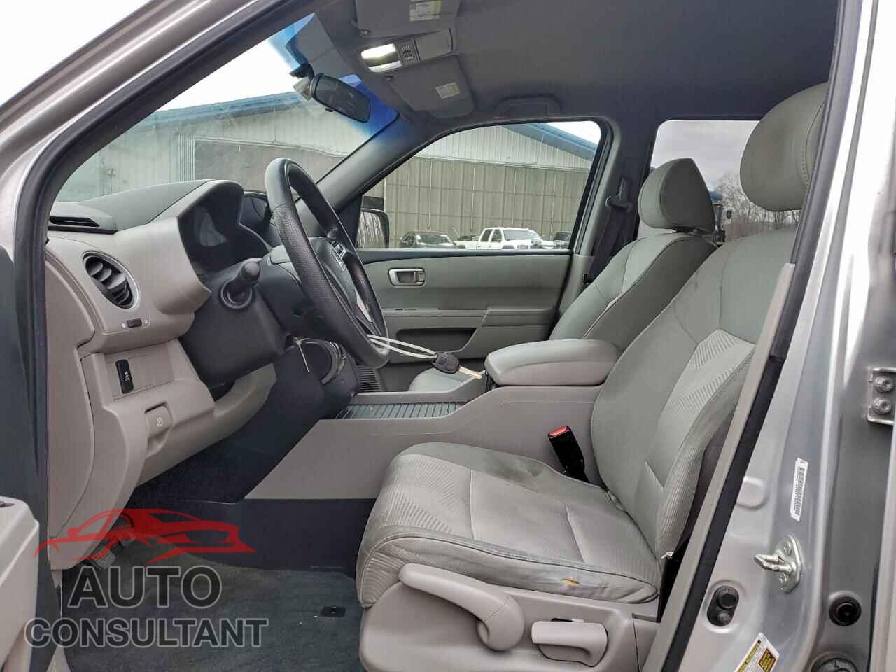 HONDA PILOT 2013 - 5FNYF4H2XDB071616