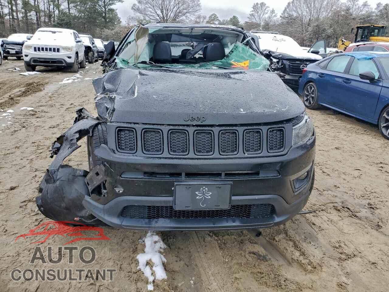 JEEP COMPASS 2018 - 3C4NJDBB1JT326323