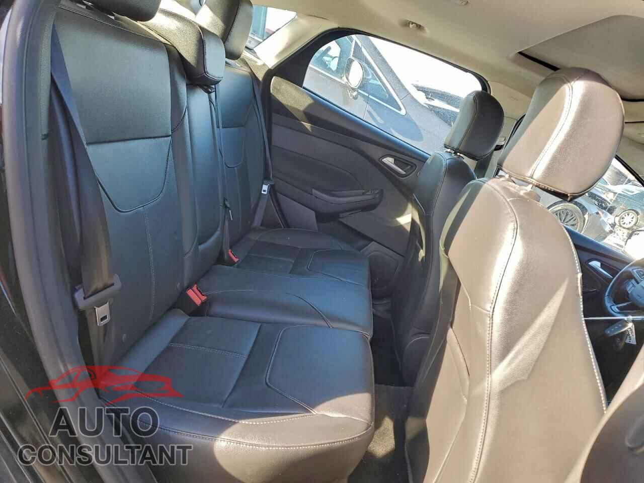 FORD FOCUS 2017 - 1FADP3N20HL219050