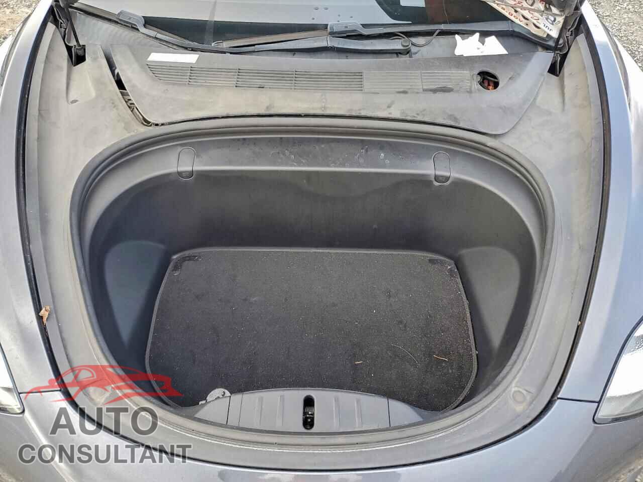 TESLA MODEL 3 2018 - 5YJ3E1EA9JF050890