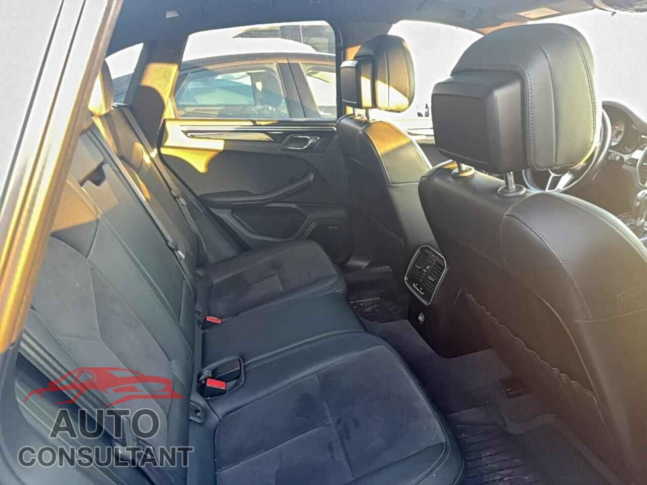PORSCHE MACAN 2016 - WP1AB2A50GLB54364