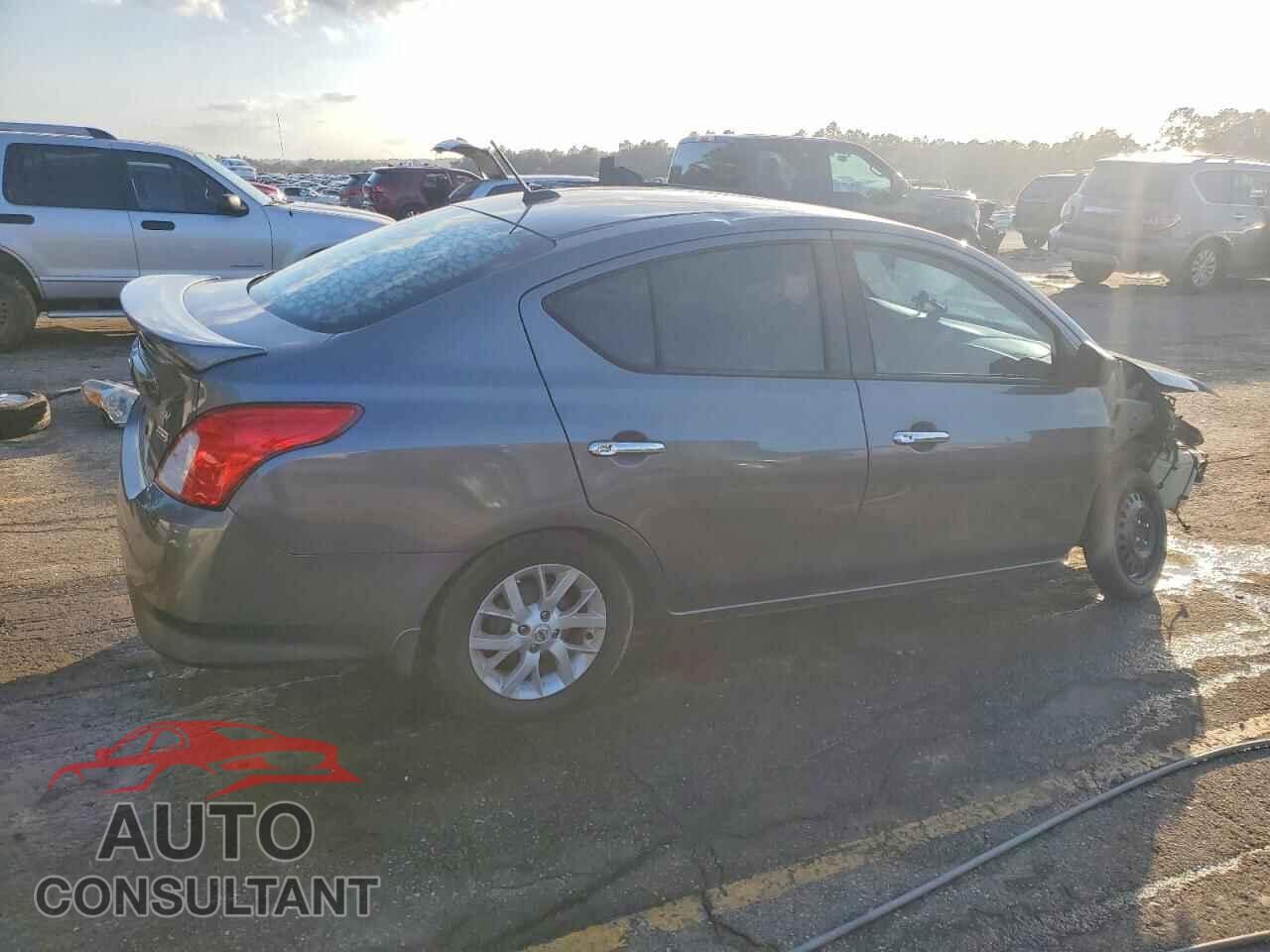 NISSAN VERSA 2019 - 3N1CN7AP3KL815739