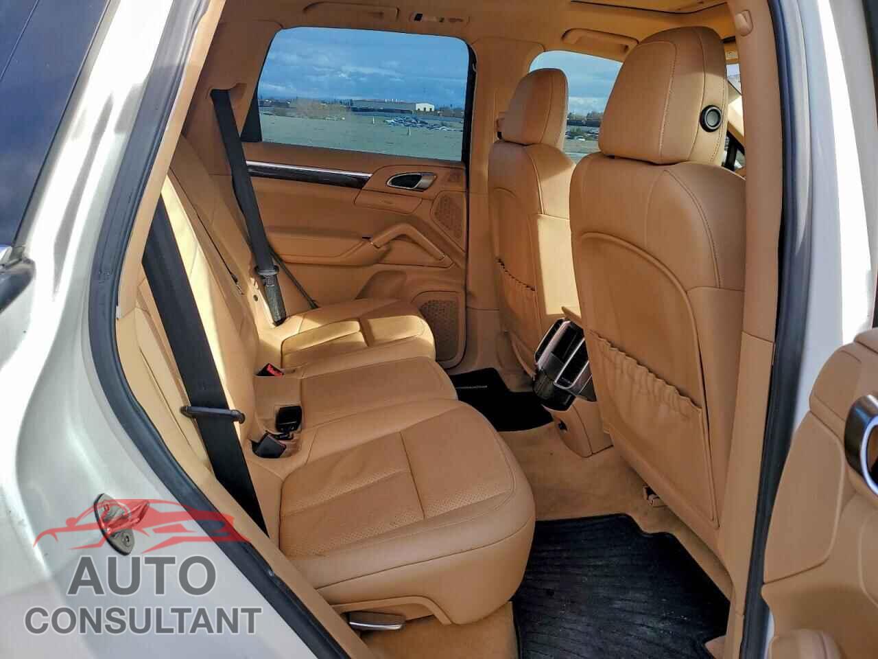 PORSCHE CAYENNE 2011 - WP1AB2A2XBLA47630