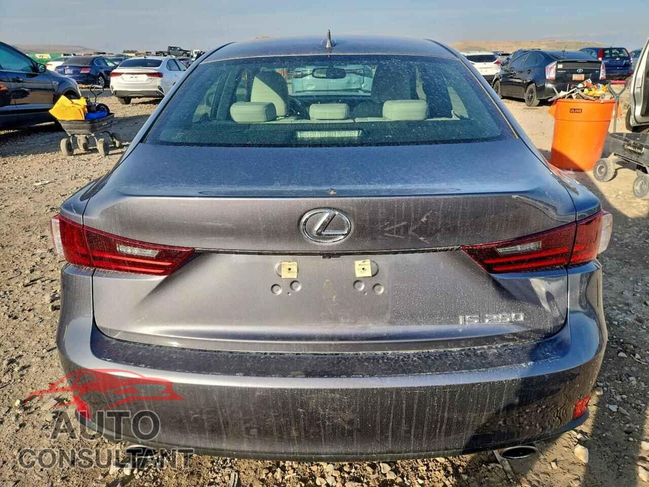 LEXUS IS 2014 - JTHBF1D22E5010207