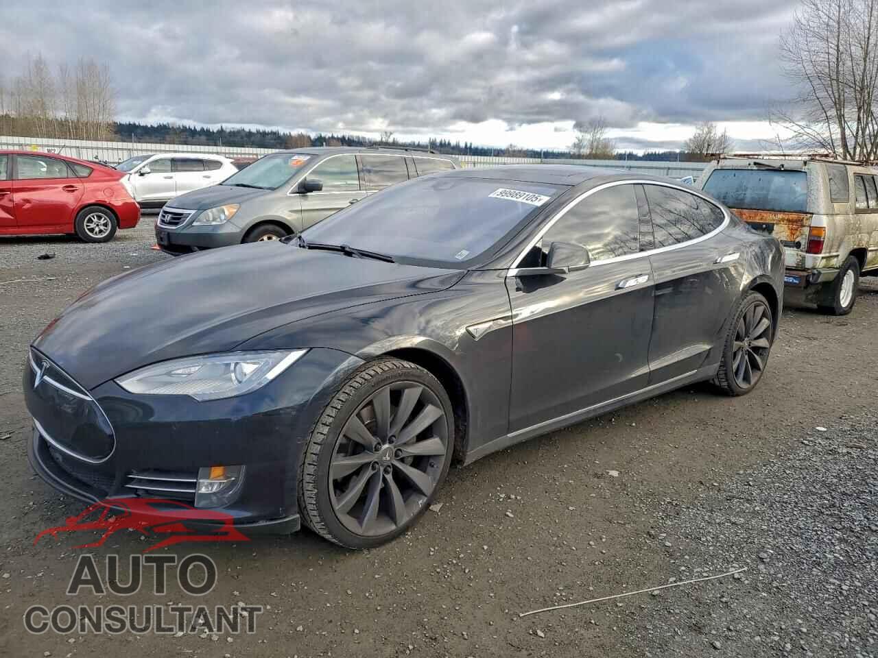 TESLA MODEL S 2015 - 5YJSA1E22FF114517