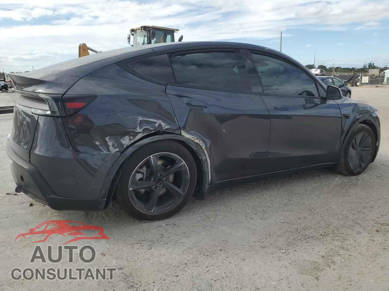 TESLA MODEL Y 2026 - 7SAYGDED5TA416150