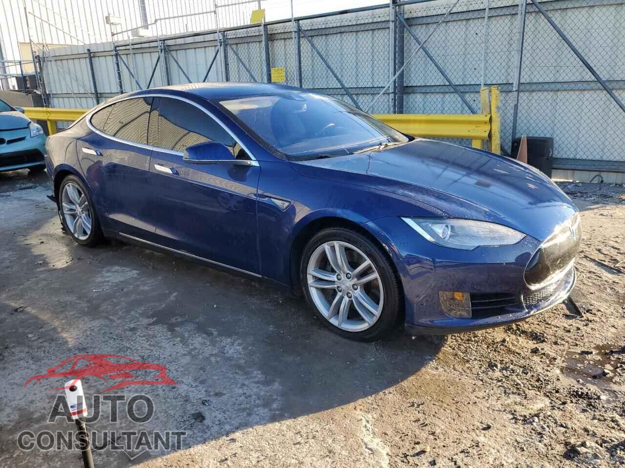 TESLA MODEL S 2015 - 5YJSA1V27FF099092