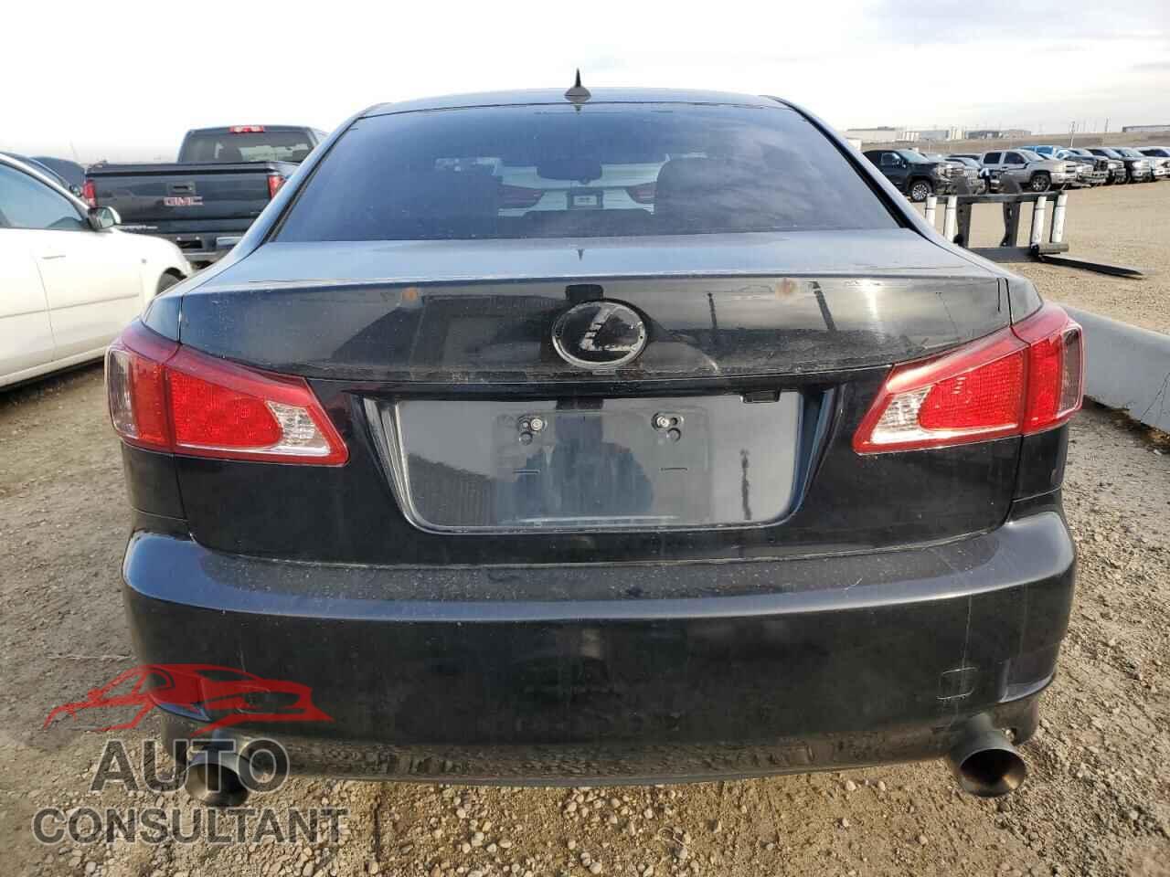 LEXUS IS 2011 - JTHCF5C23B5052524