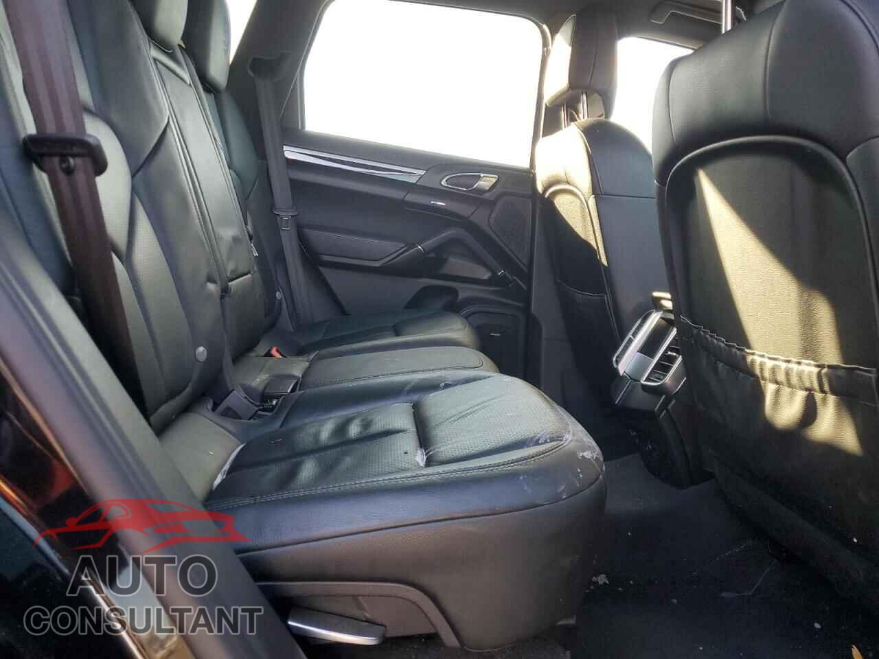 PORSCHE CAYENNE 2014 - WP1AA2A2XELA97161