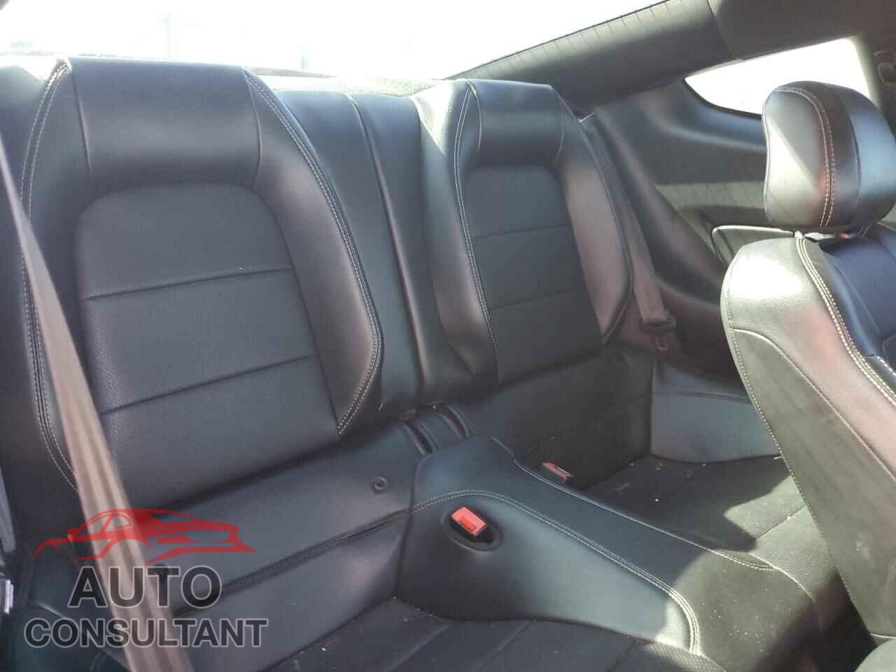 FORD MUSTANG 2019 - 1FA6P8CF5K5199353