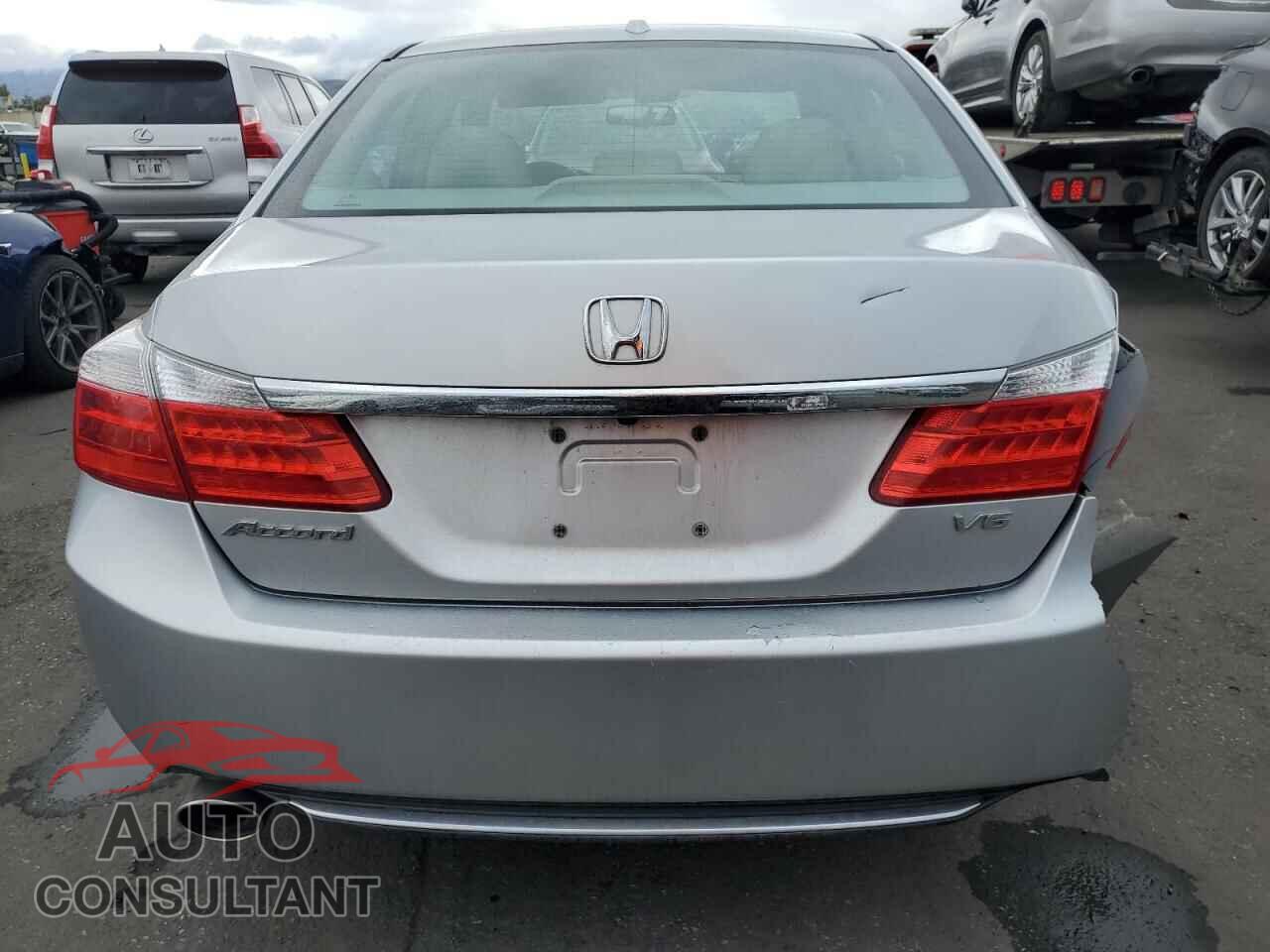 HONDA ACCORD 2013 - 1HGCR3F86DA016660