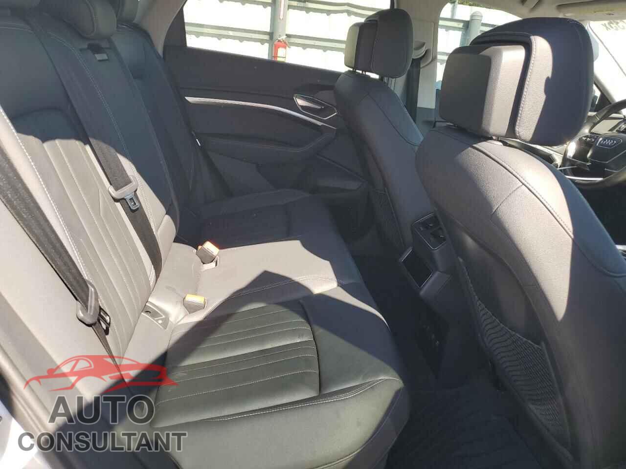AUDI E-TRON 2021 - WA1AAAGE4MB030552