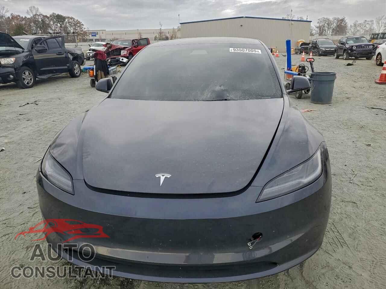 TESLA MODEL 3 2025 - 5YJ3E1EA7SF966159