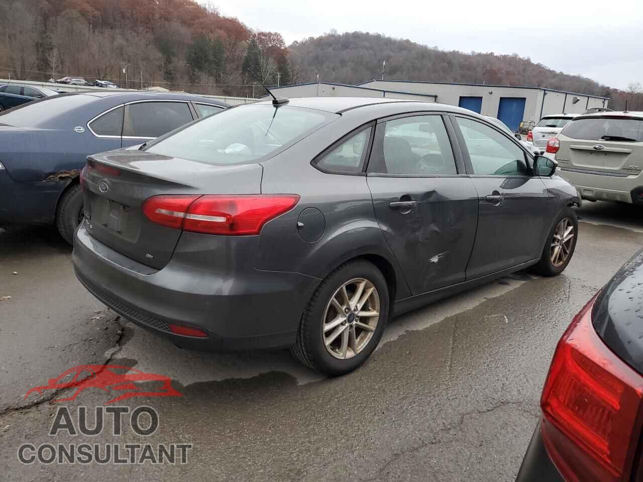 FORD FOCUS 2017 - 1FADP3F22HL211773