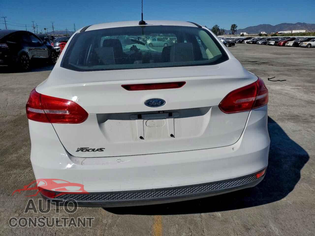 FORD FOCUS 2016 - 1FADP3E27GL238662