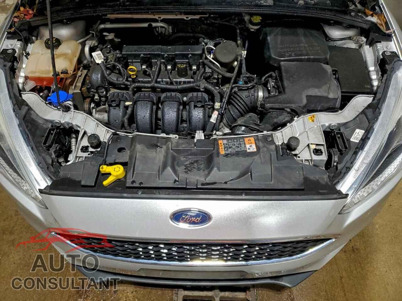 FORD FOCUS 2015 - 1FADP3E24FL308357